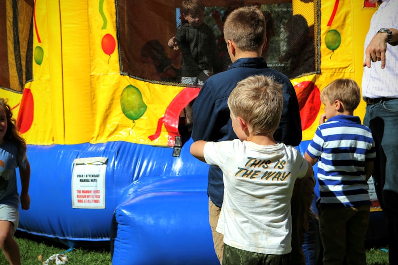 Standard bounce house rental in Illinois